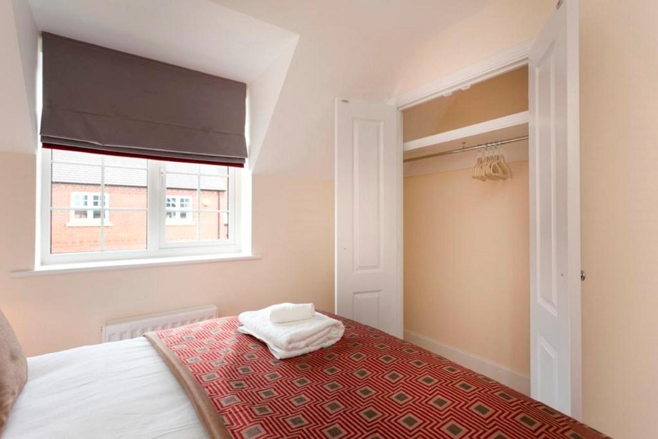 Dbs Serviced Apartments - The Twain Castle Donington Exterior foto